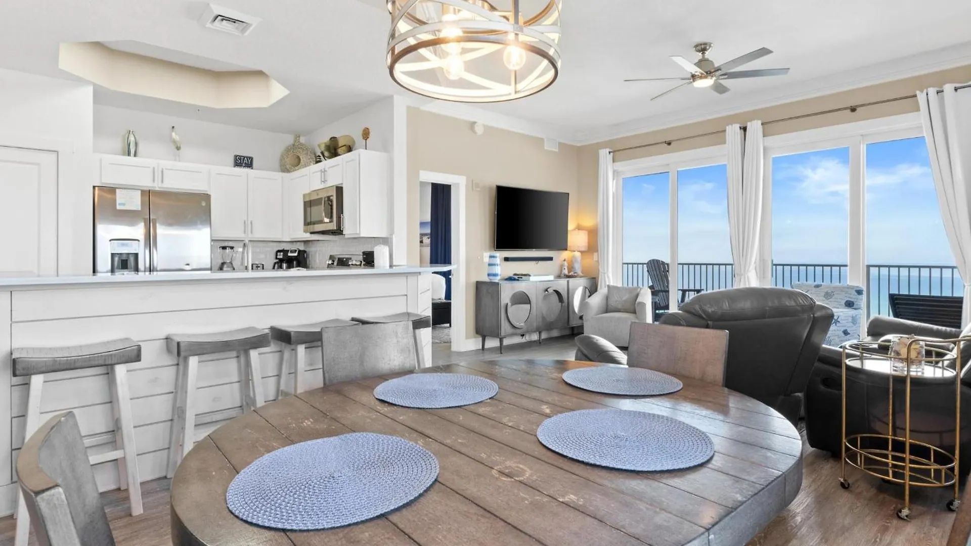Apartment Calypso Resort Tower 3 By Panhandle Getaways Panama City Beach United States