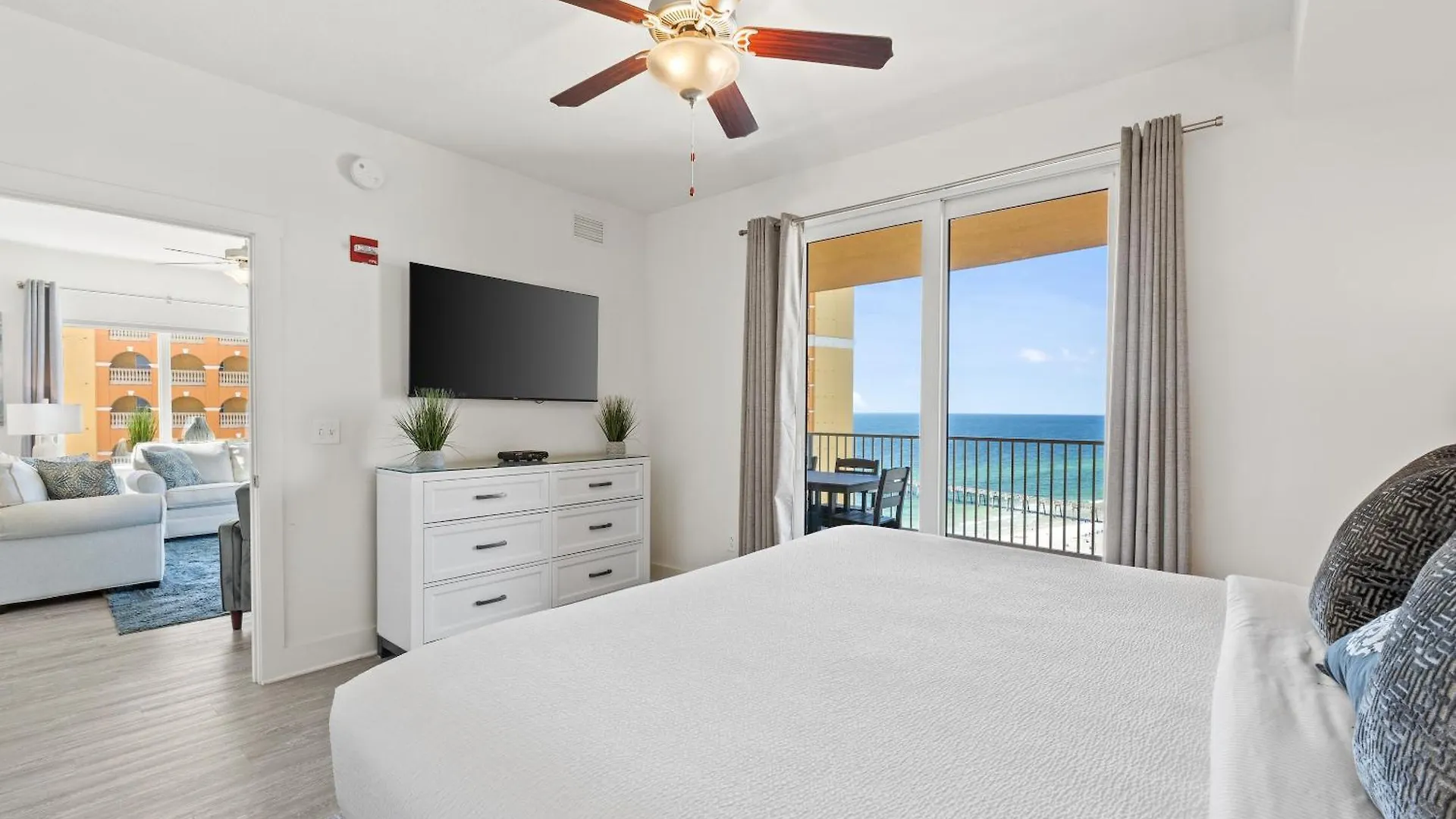 Apartment Calypso Resort Tower 3 By Panhandle Getaways Panama City Beach