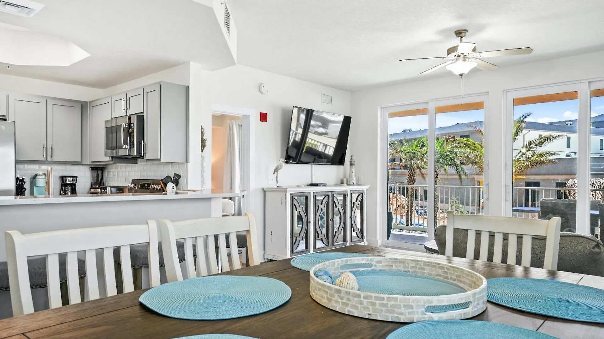 Apartment Calypso Resort Tower 3 By Panhandle Getaways Panama City Beach